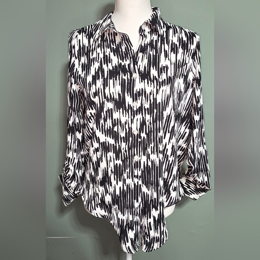 SIMPLY VERA SHEER BLACK WHITE BLOUSE SIZE  BOTTOM TIE ADJUSTABLE Size: M